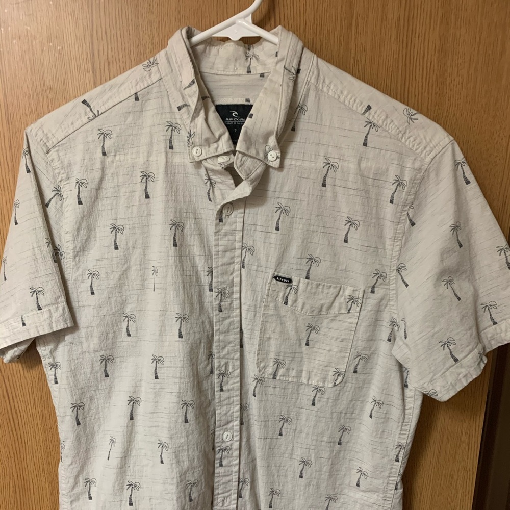 Rip Curl Palm Stretch button up T (Men’s small)